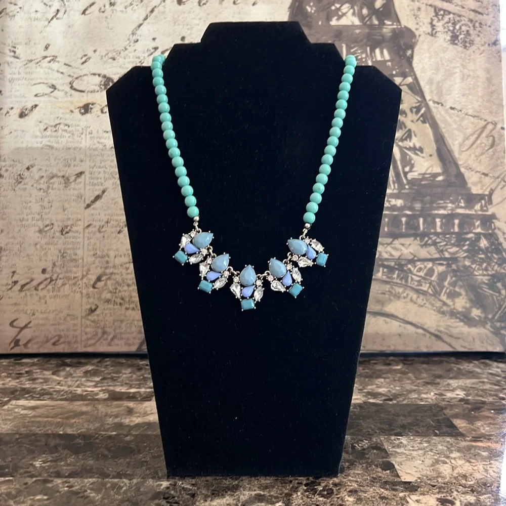 Blue Turquoise Beaded Necklace with Floral Centerpiece EUC